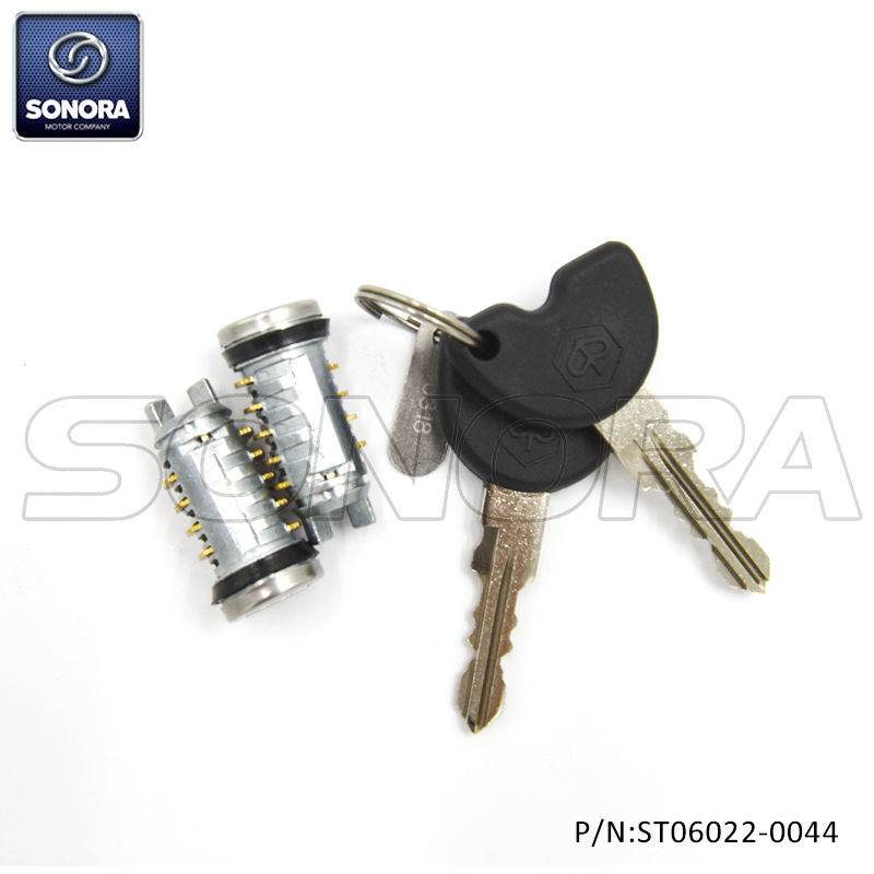 Piaggio lock set 5735125(P/N:ST06022-0044) top quality